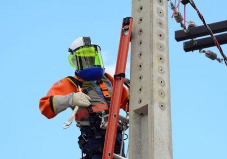 Enel junto com Senai abre turmas para formação de eletricistas