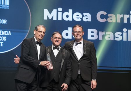 Midea Carrier vence o prêmio de melhor empresa que presta serviço de excelência aos clientes no segmento de Indústria e Eletrodomésticos